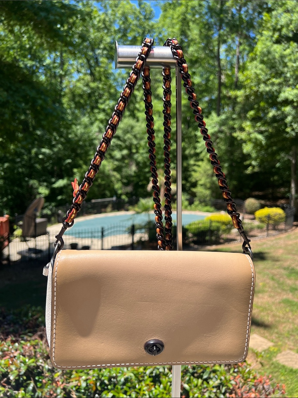 Coach 1941 Dinky turn-lock  Beige Glove Tanned Leather Crossbody GUC